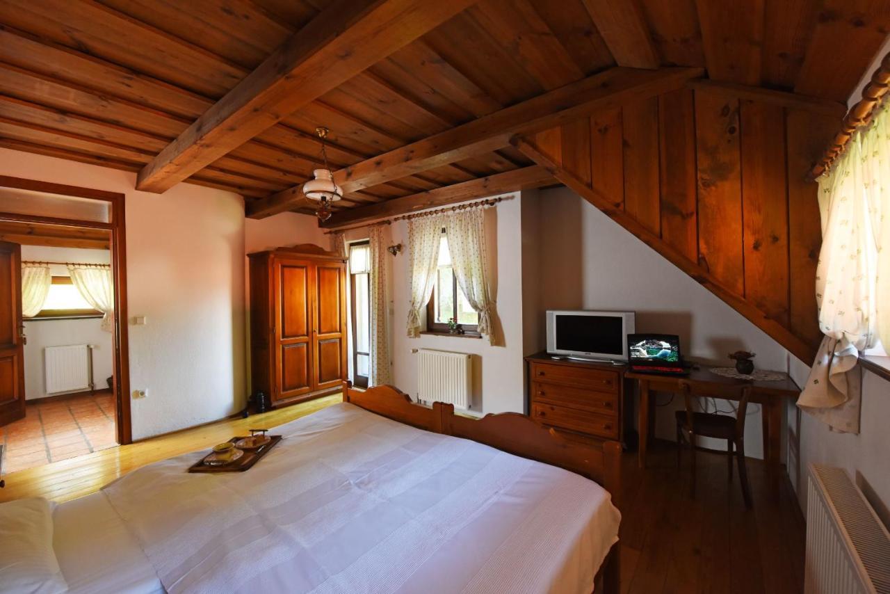Domacija Seruga Countryside Hotel Novo Mesto Exterior photo