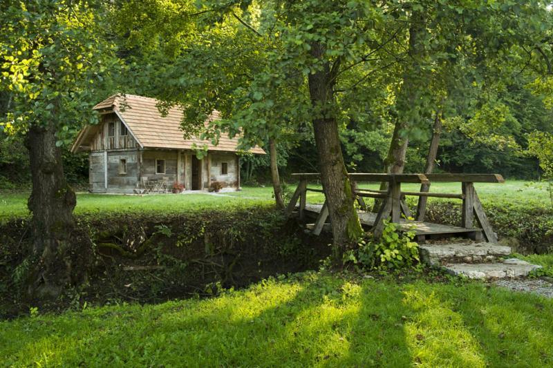 Domacija Seruga Countryside Hotel Novo Mesto Exterior photo